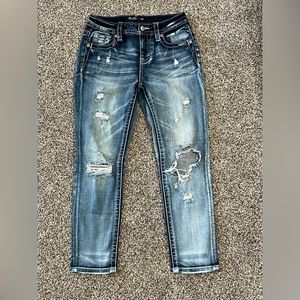 Miss Me cropped skinny ankle capris. New without tags. Size 26.